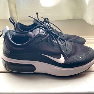 Nike Air Max Dia Black White, Size 9